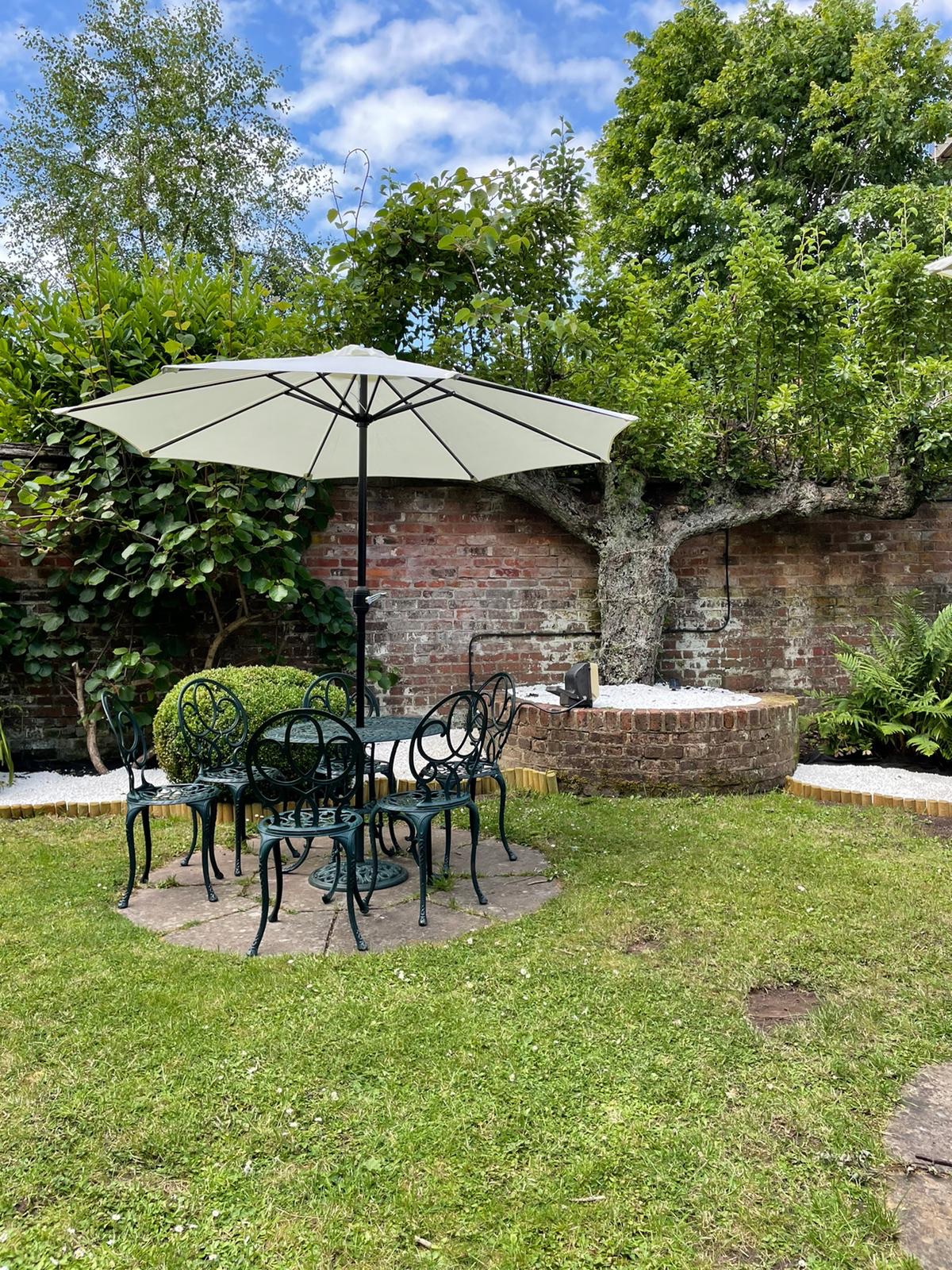 Gallery Item 9 for The Silk House Leek