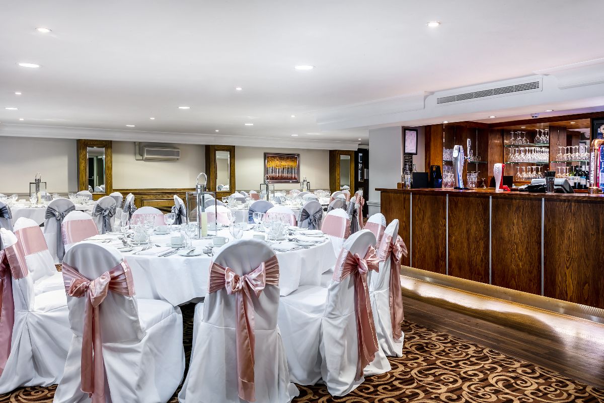 Gallery Item 3 for Pinewood Hotel