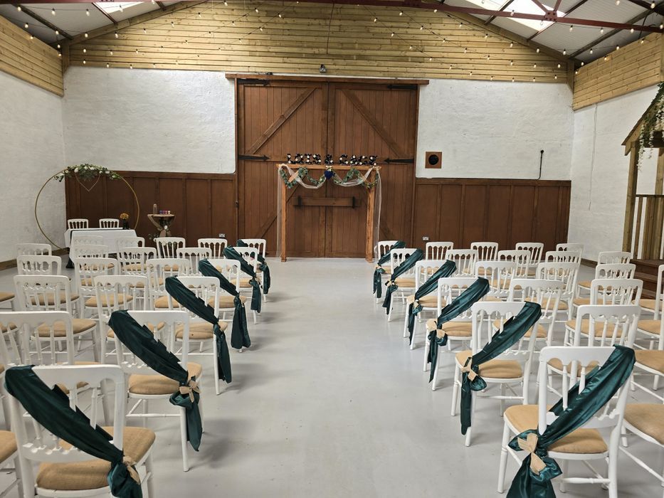 Gallery Item 13 for Cholderton Rare Breeds Farm - Vine View Barn